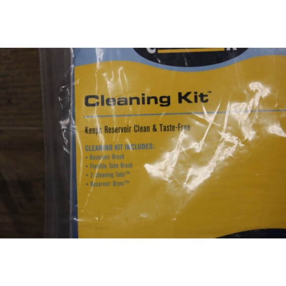 Camelbak Cleaning Kit New Hydration Reservoir Brushes Tabs Dryer System Set - Picture 4 of 9